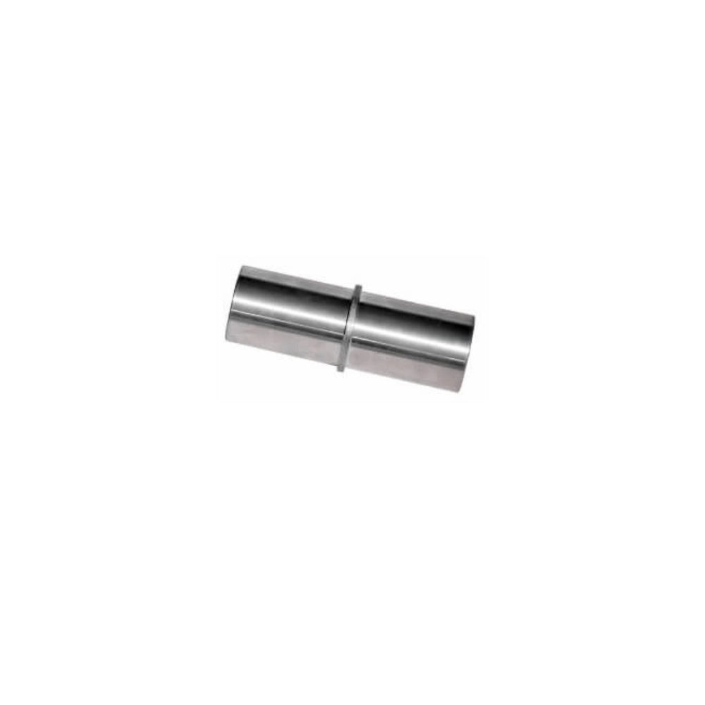 Cylindrisk metaladapter med glat overflade og ensartet diameter, reflekterer lys.