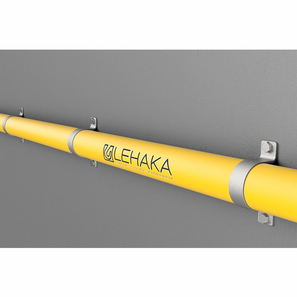 Gul U-formet helbøjle monteret på grå væg med metalbeslag og "LEHAKA" tekst.