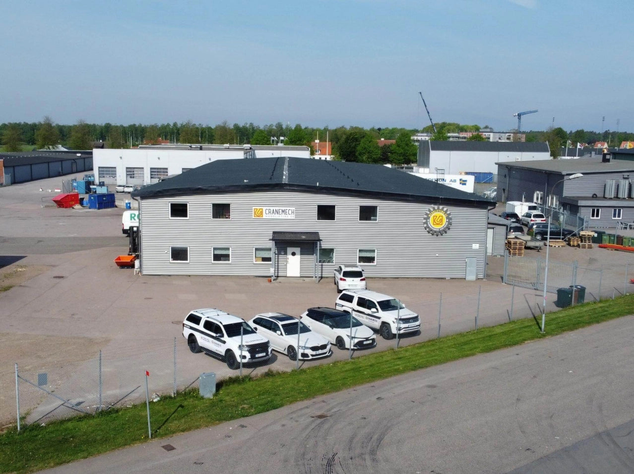 hem wedolifting cranemech building smaller