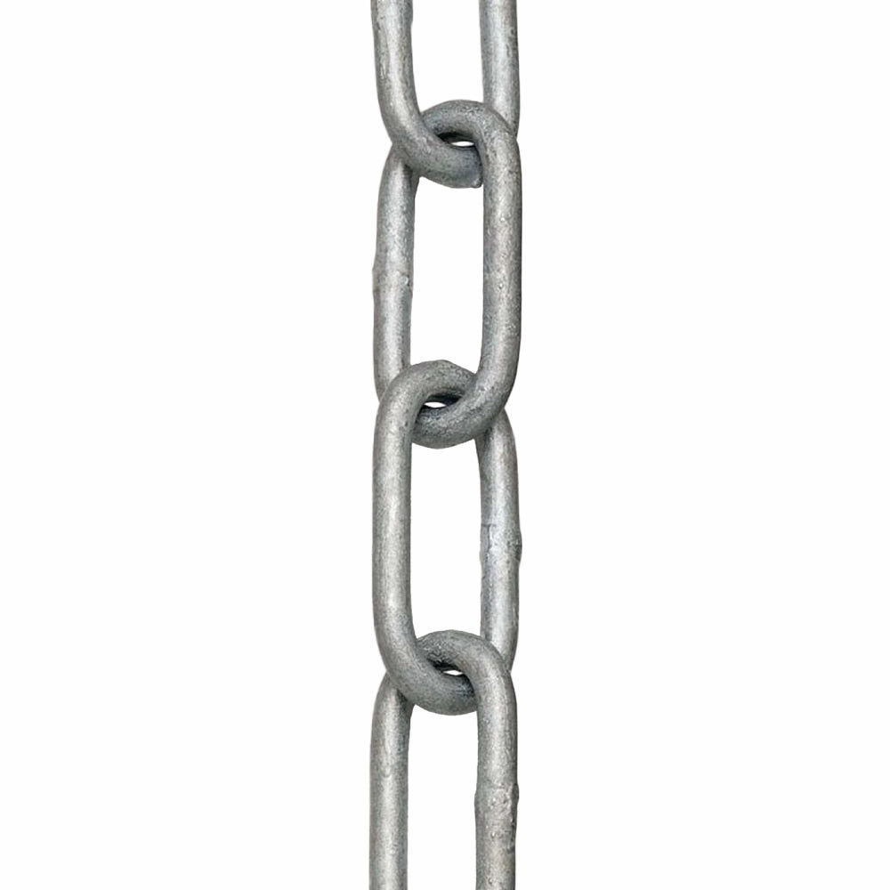 Sektion af metal-kæde med ovale, ensartede led og glat overflade.