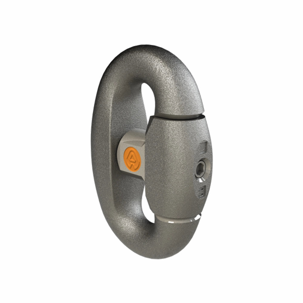 Sjækel i metal med oval form og orange logo på siden.